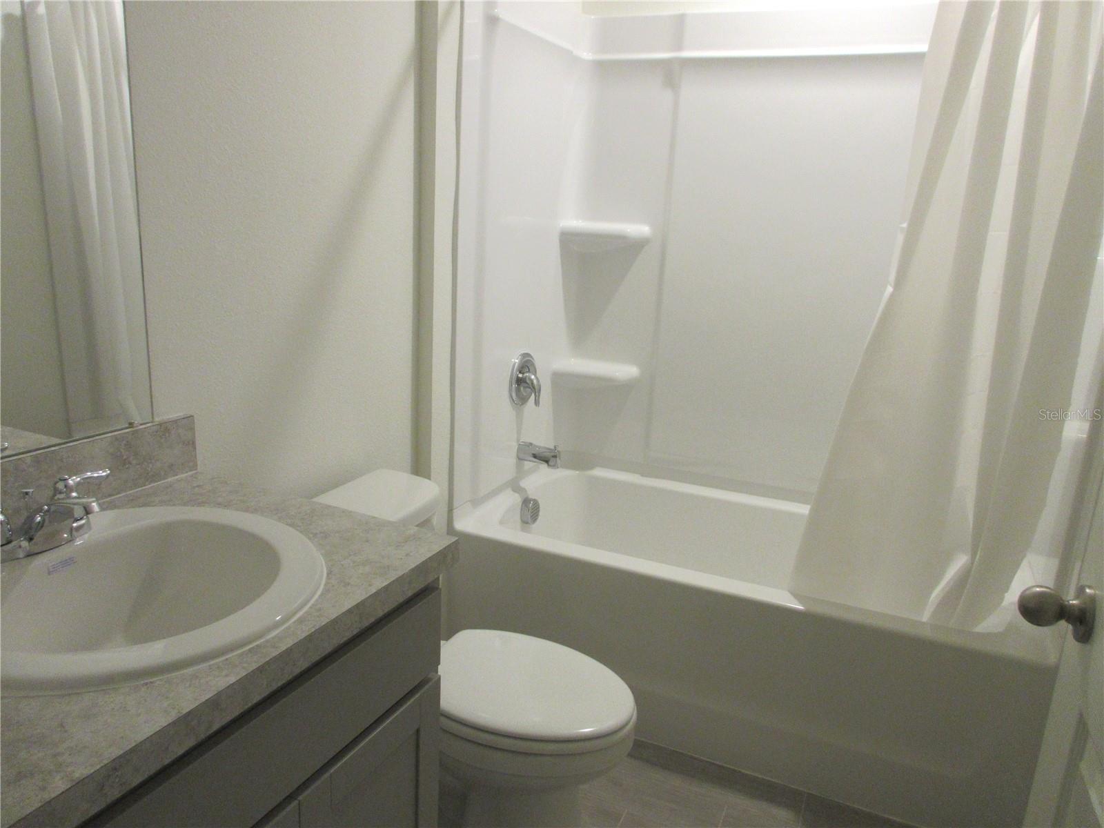 490 MARION OAKS DR, OCALA, FL, 34473