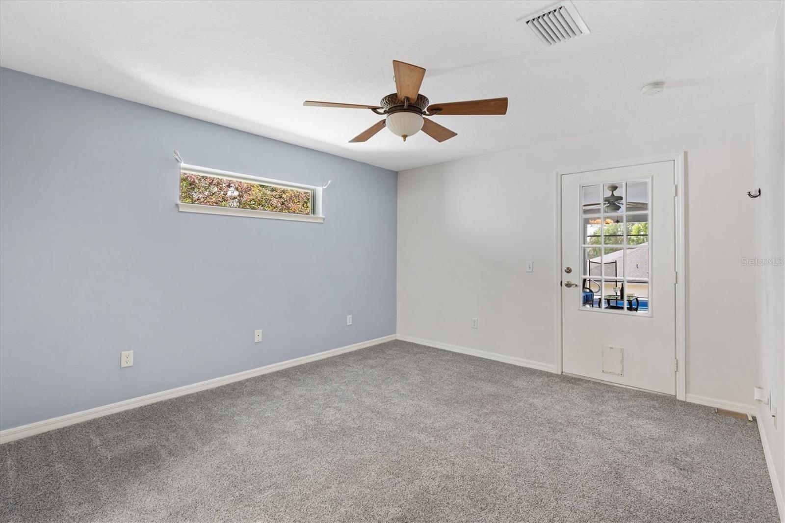 210 FOREST PARK LN, LADY LAKE, FL, 32159