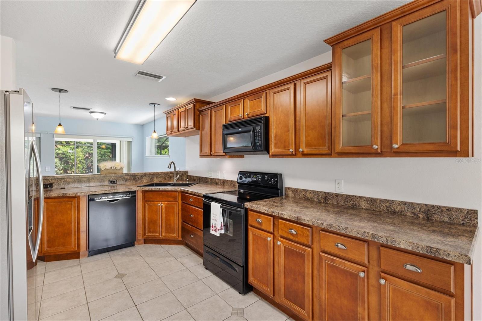 210 FOREST PARK LN, LADY LAKE, FL, 32159