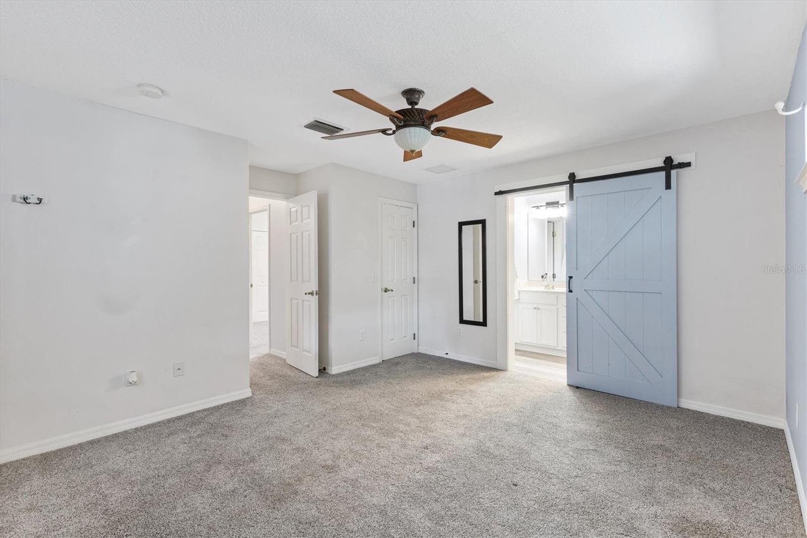 210 FOREST PARK LN, LADY LAKE, FL, 32159