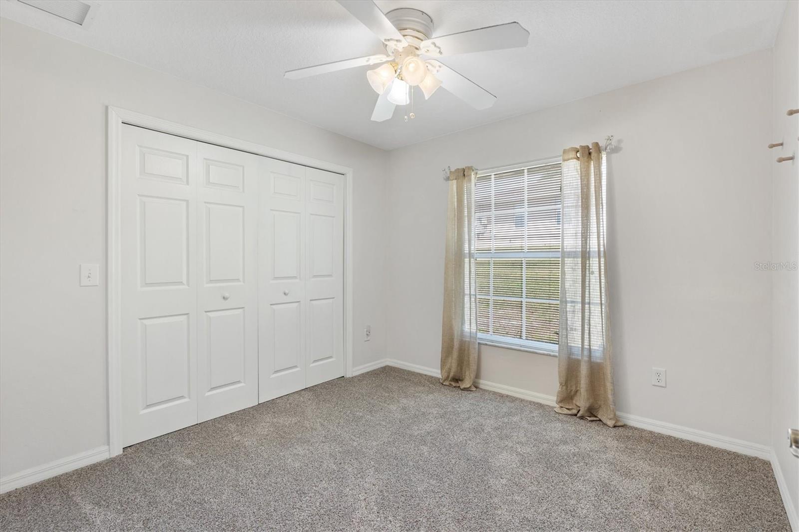 210 FOREST PARK LN, LADY LAKE, FL, 32159