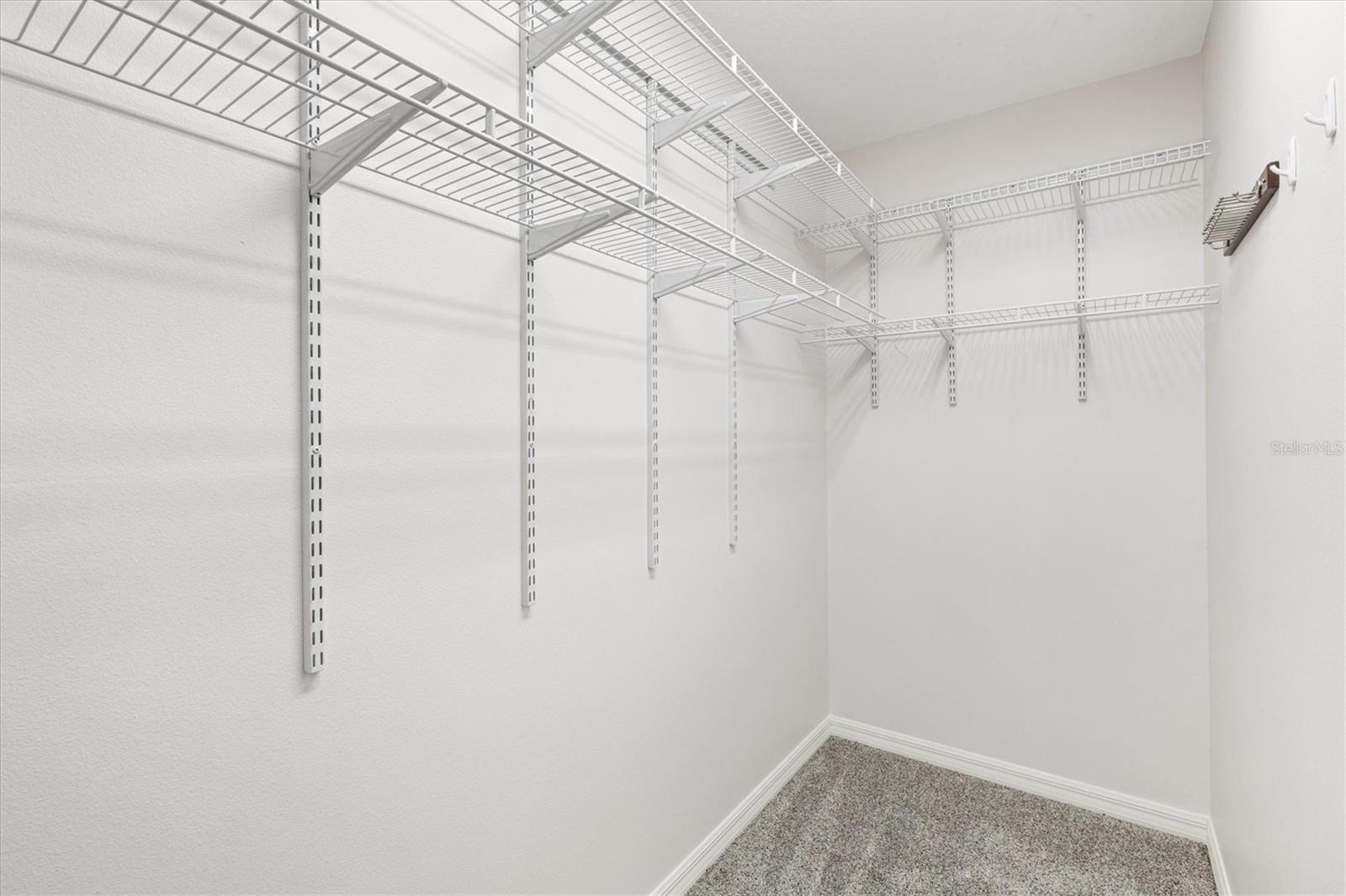 210 FOREST PARK LN, LADY LAKE, FL, 32159