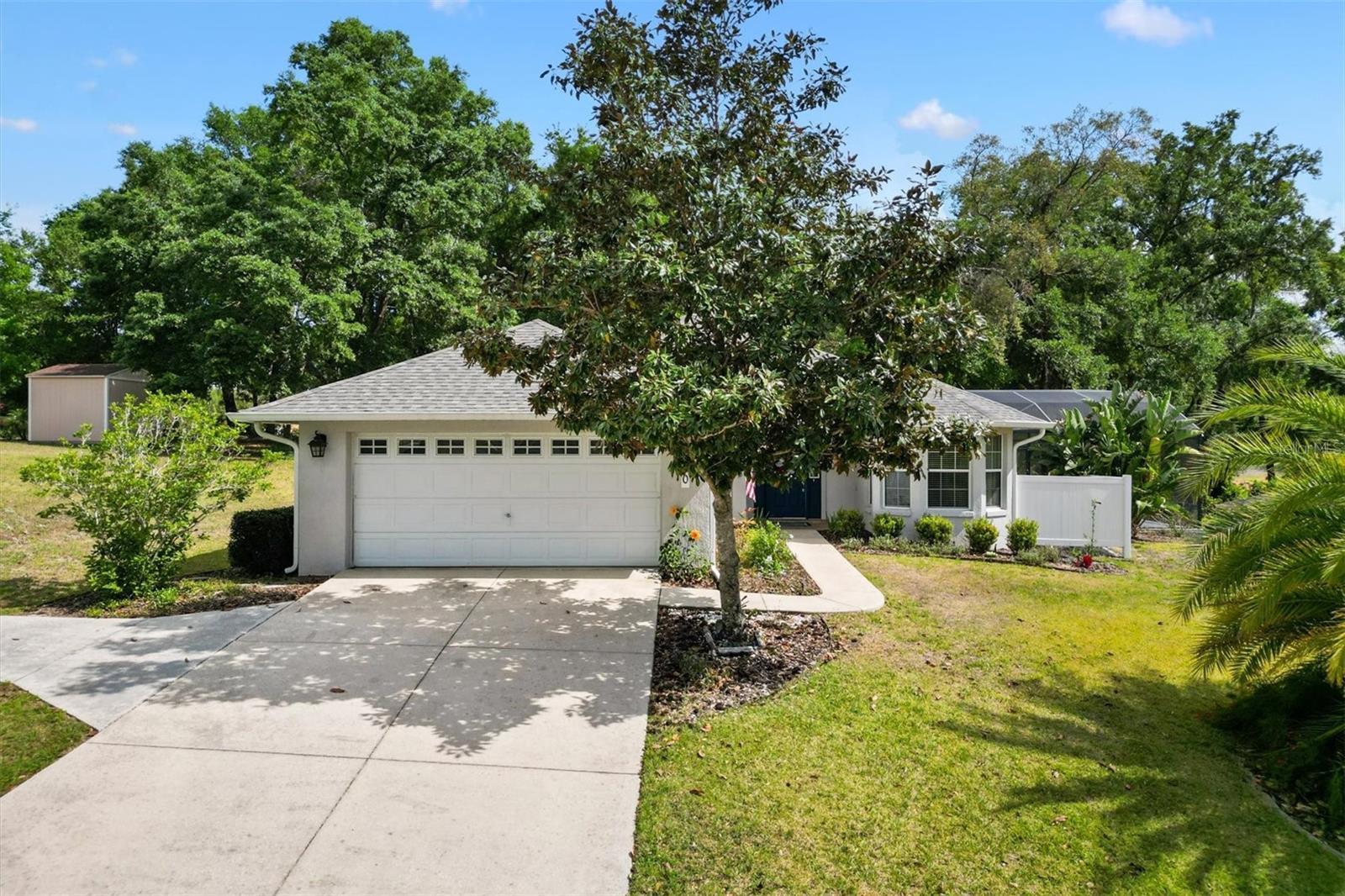 210 FOREST PARK LN, LADY LAKE, FL, 32159