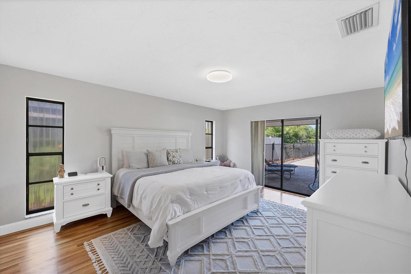 A4647194 Property Photo