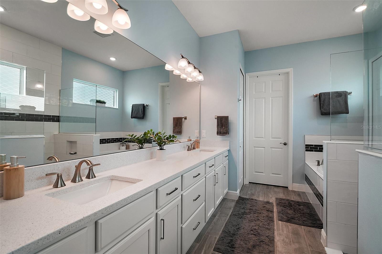 1966 WALLINGFORD LOOP, MOUNT DORA, FL, 32757