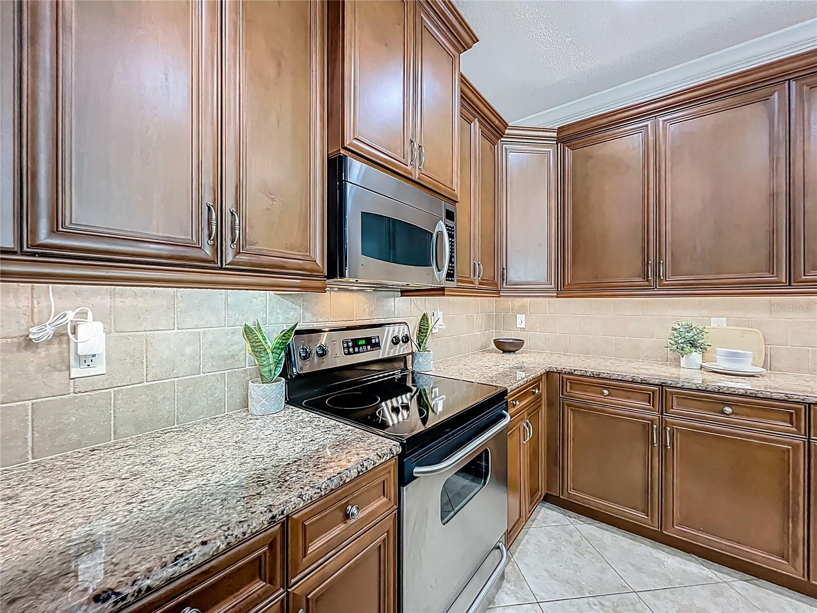 2240 OSPREY AVE, ORLANDO, FL, 32814