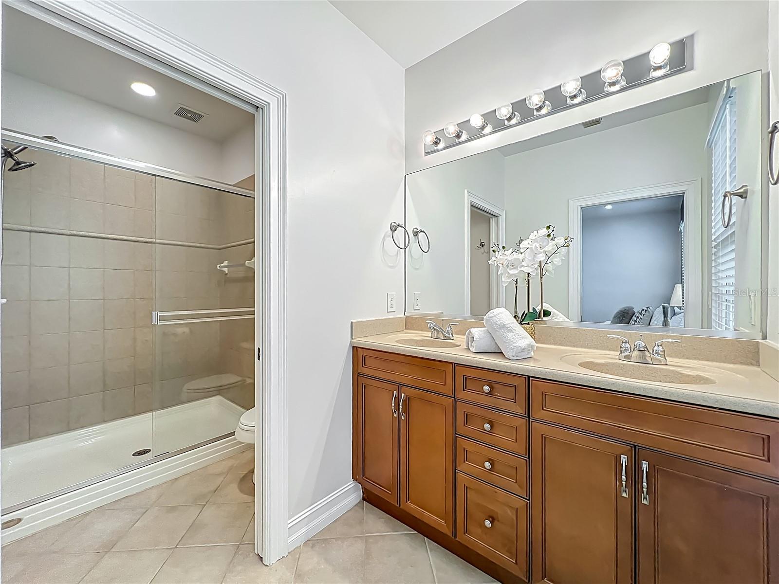 2240 OSPREY AVE, ORLANDO, FL, 32814