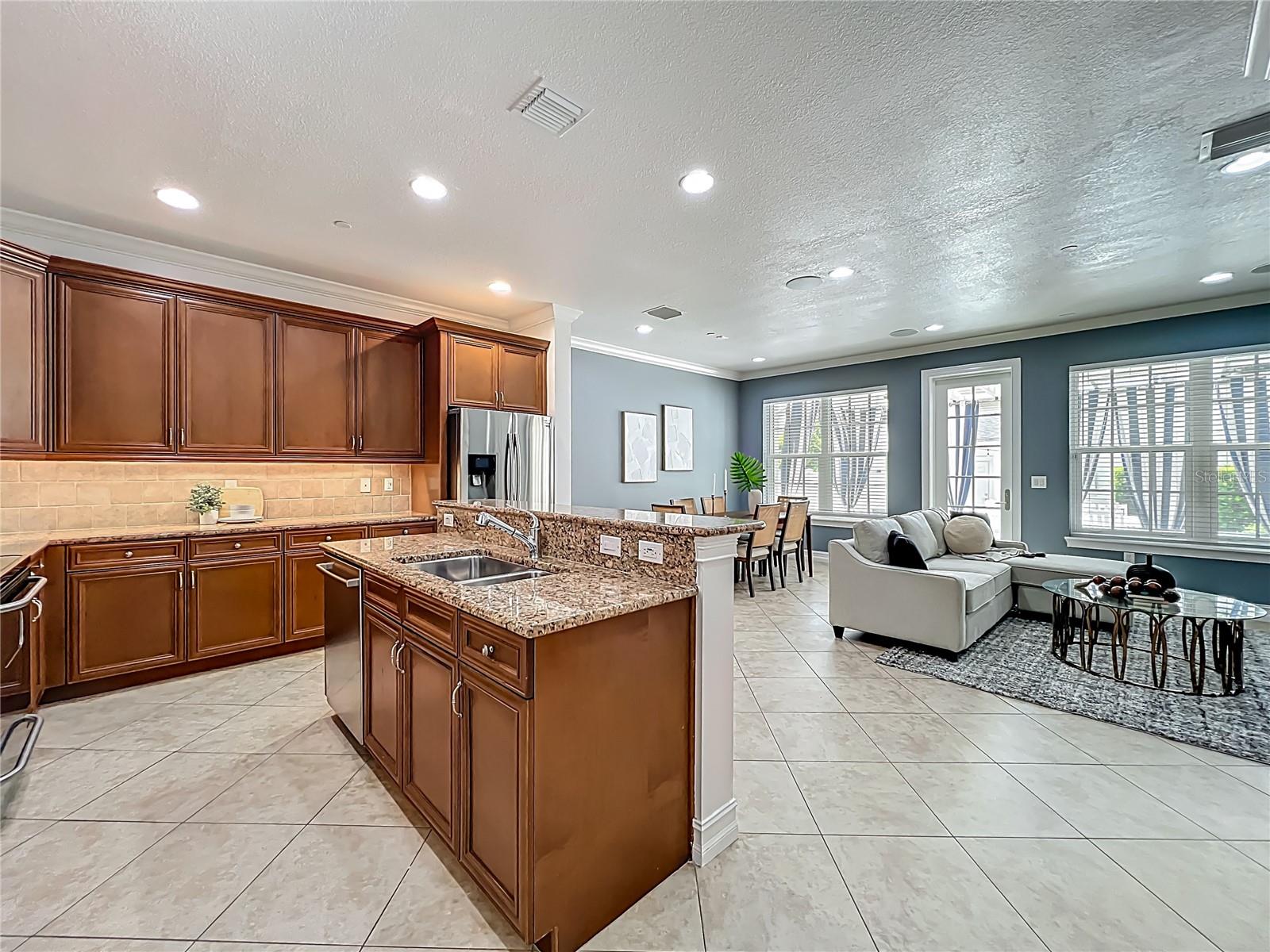 2240 OSPREY AVE, ORLANDO, FL, 32814