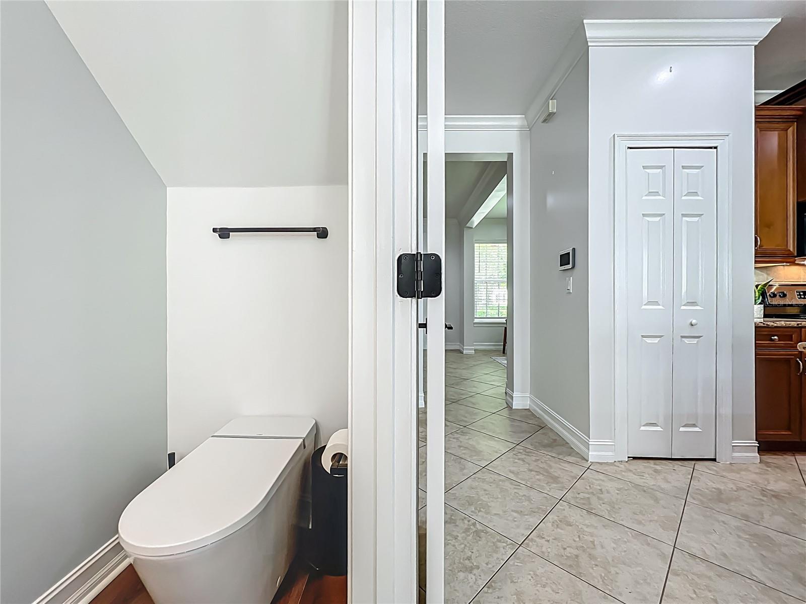 2240 OSPREY AVE, ORLANDO, FL, 32814