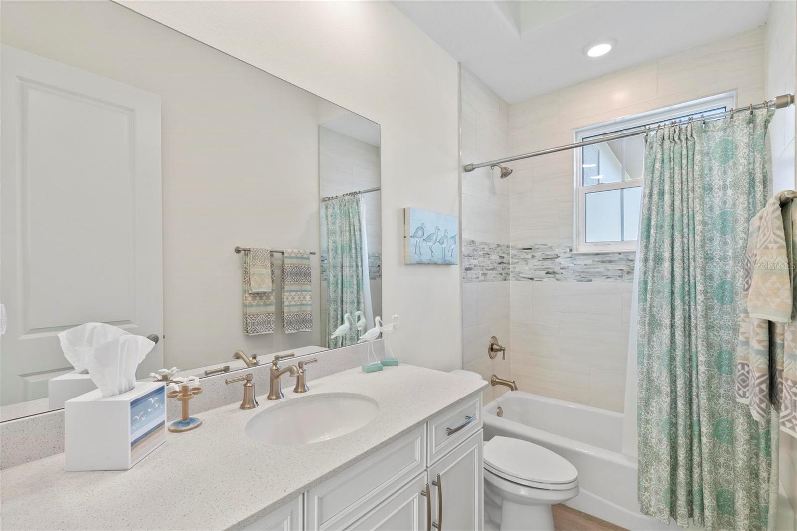 17 NEW LEATHERWOOD DR, PALM COAST, FL, 32137