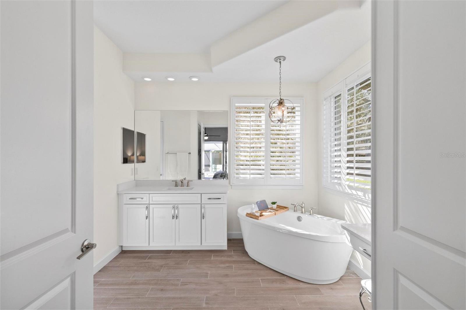 17 NEW LEATHERWOOD DR, PALM COAST, FL, 32137