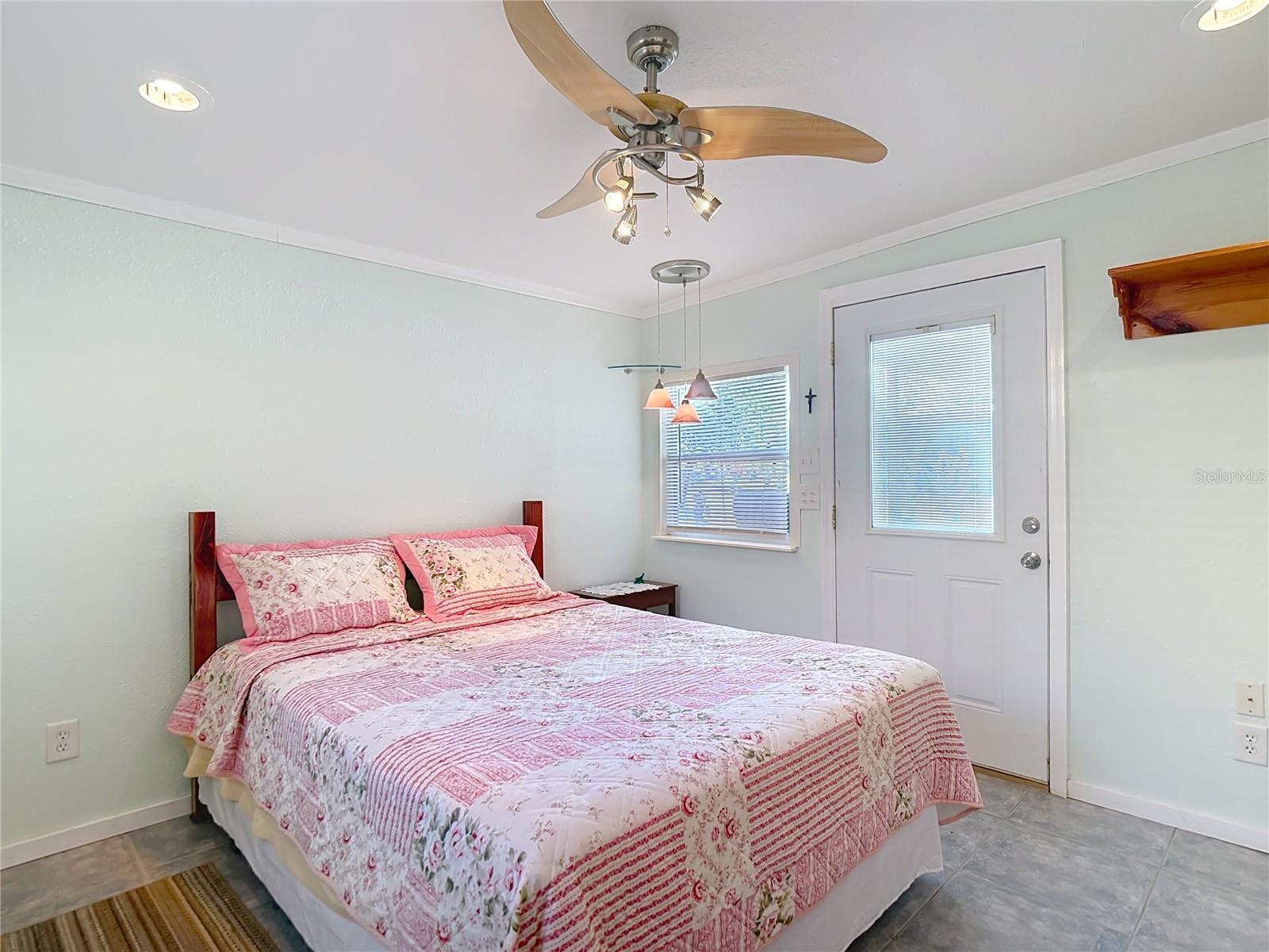 10033 WELLINGTON AVE, DADE CITY, FL, 33525