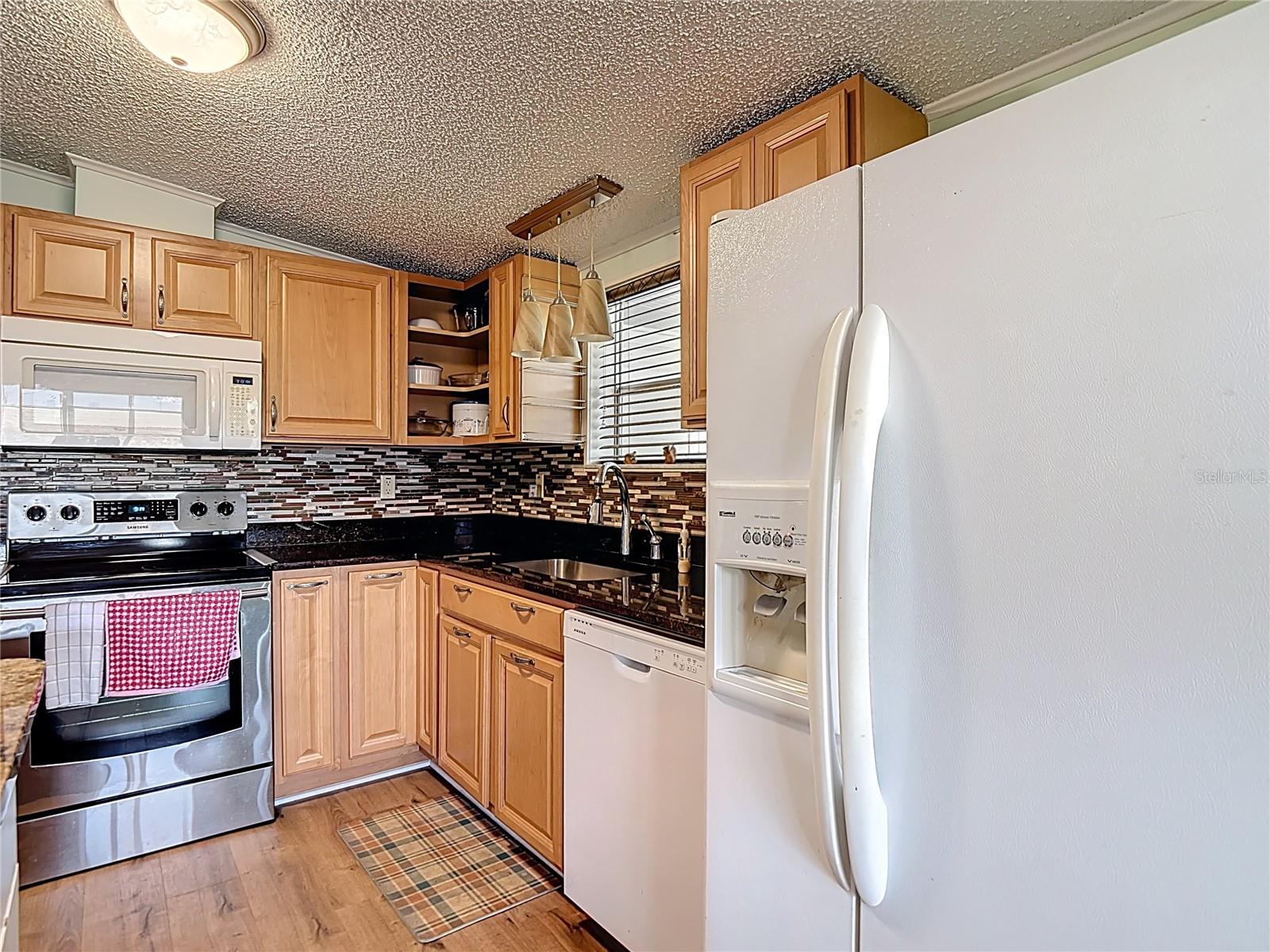 10033 WELLINGTON AVE, DADE CITY, FL, 33525