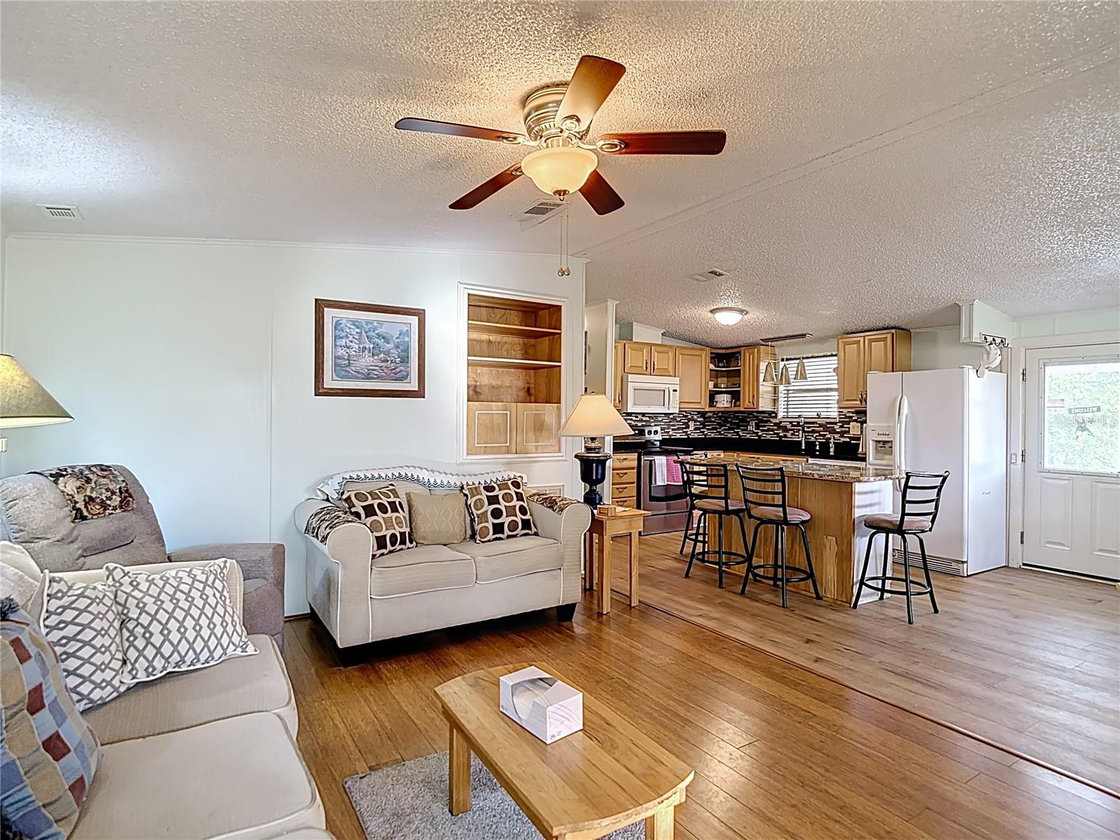 10033 WELLINGTON AVE, DADE CITY, FL, 33525
