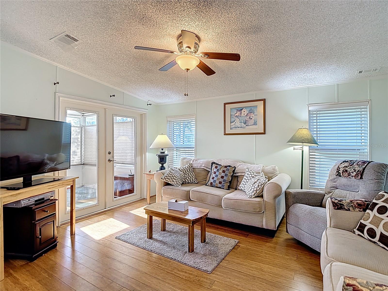 10033 WELLINGTON AVE, DADE CITY, FL, 33525