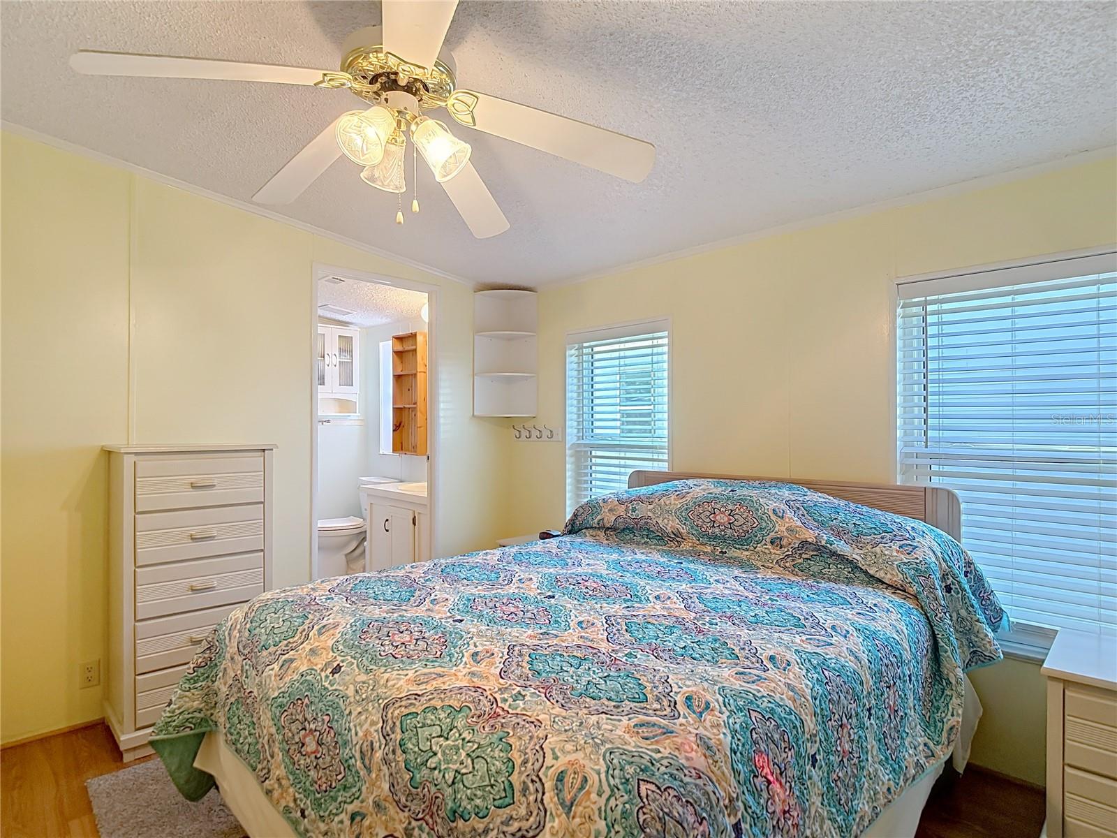 10033 WELLINGTON AVE, DADE CITY, FL, 33525