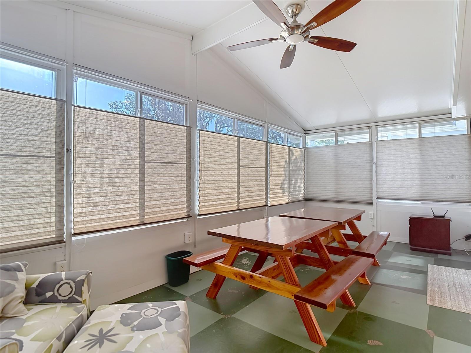 10033 WELLINGTON AVE, DADE CITY, FL, 33525