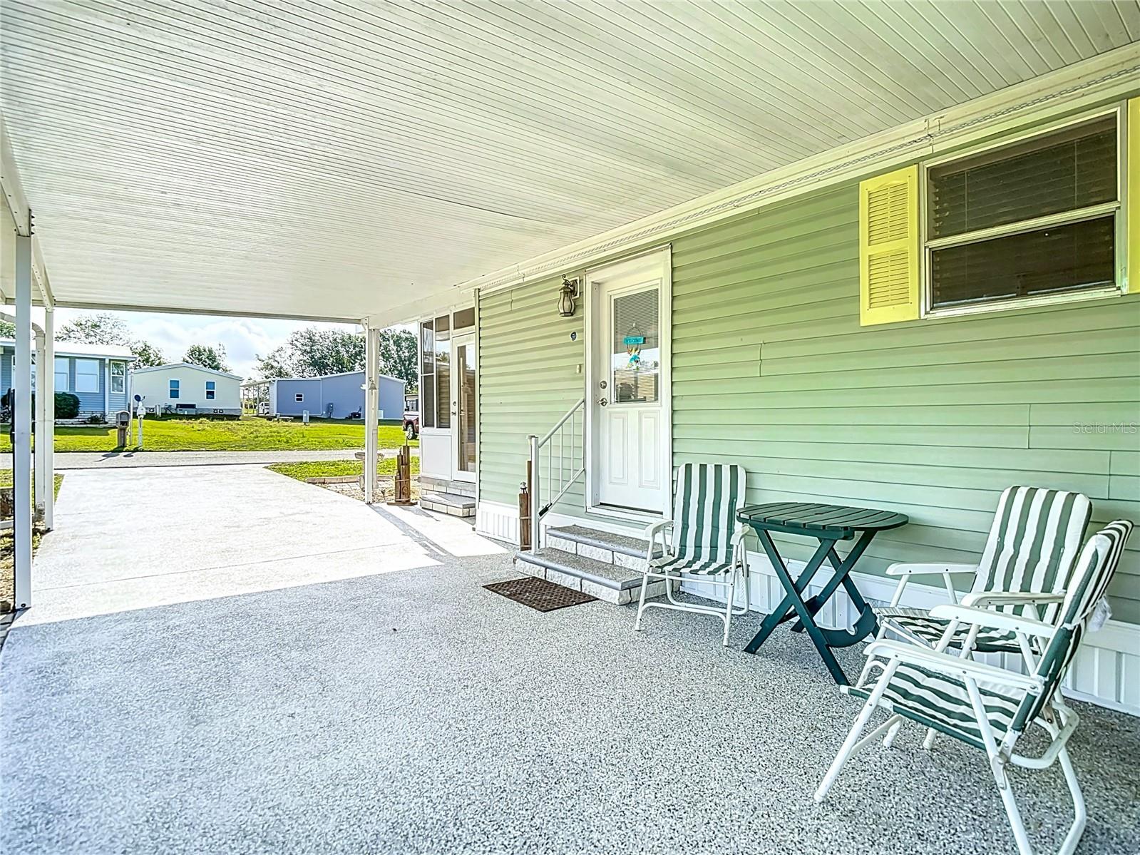 10033 WELLINGTON AVE, DADE CITY, FL, 33525