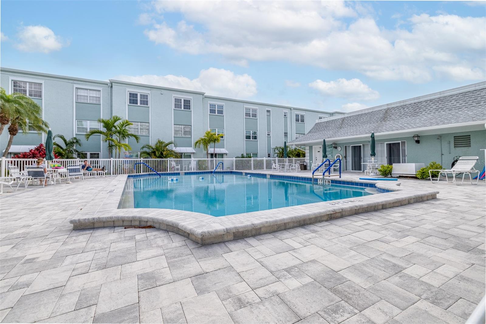 1706 BELLEAIR FOREST DR #336, BELLEAIR, FL, 33756