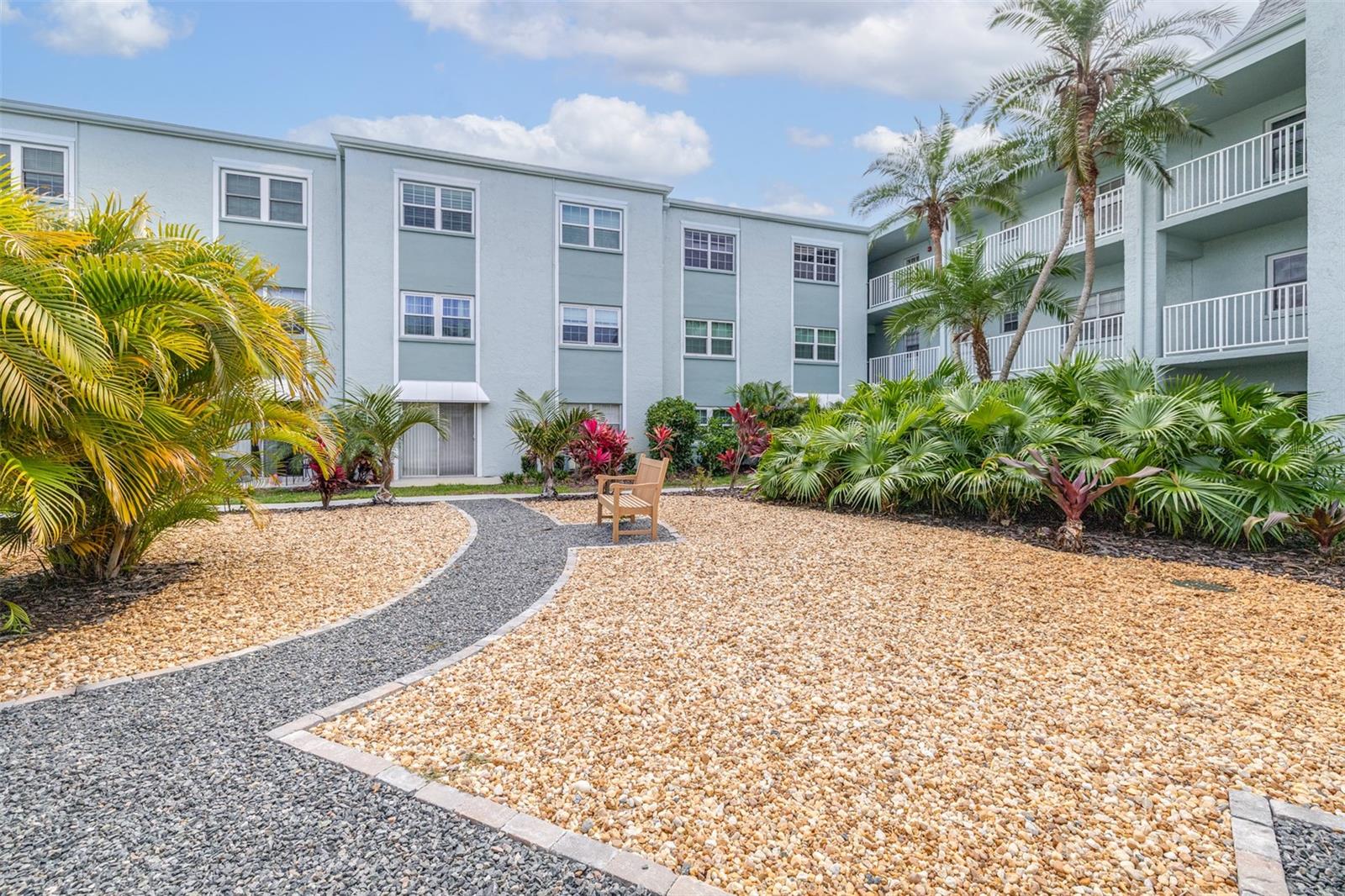 1706 BELLEAIR FOREST DR #336, BELLEAIR, FL, 33756