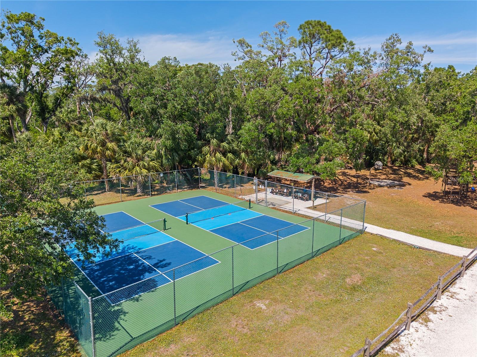 1912 DEANCROFT RD, SARASOTA, FL, 34235