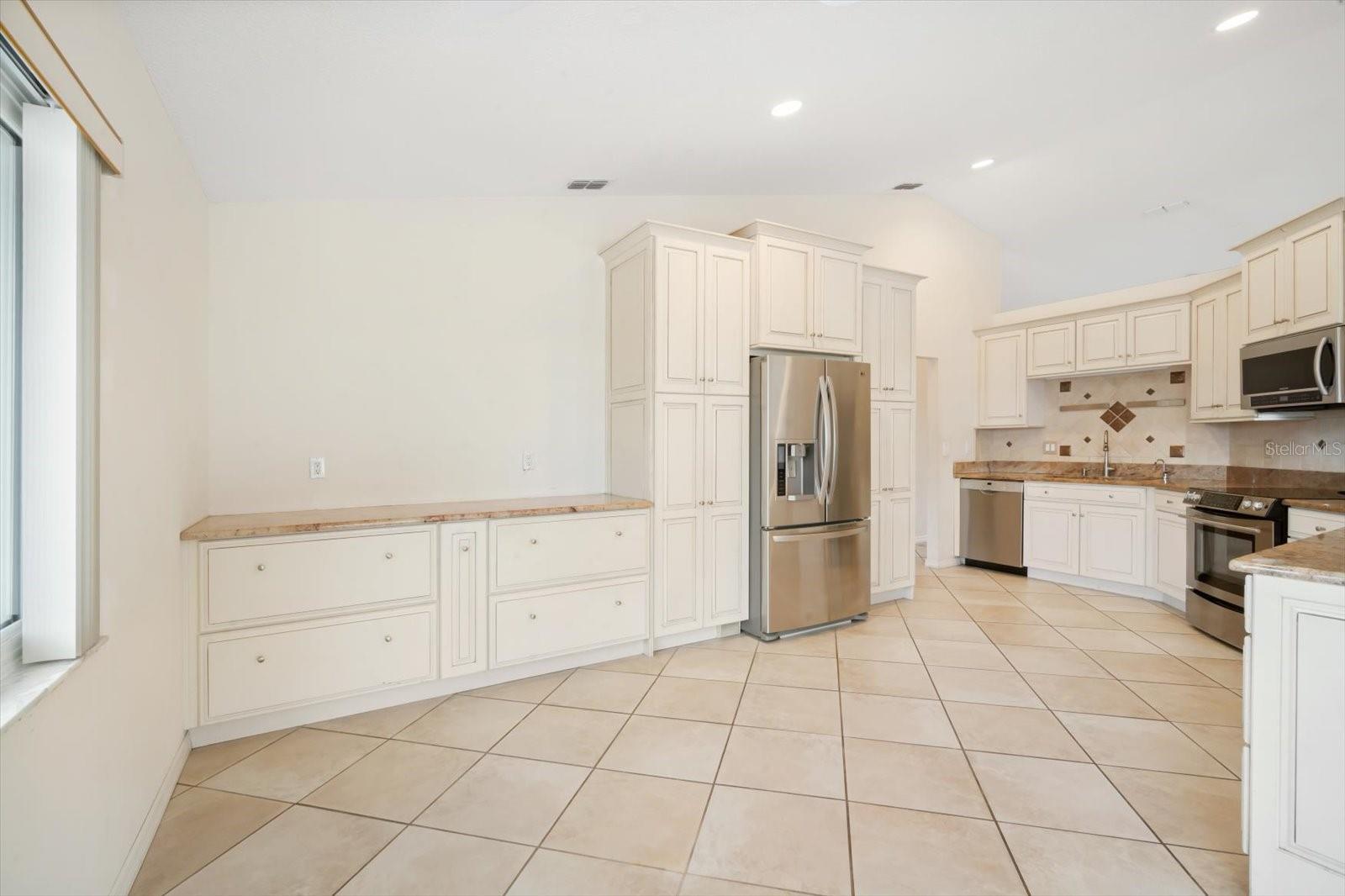 1805 GRANVILLE LN, SUN CITY CENTER, FL, 33573