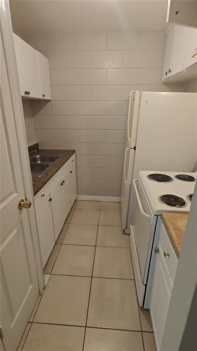 8015 N KLONDYKE #A, TAMPA, FL, 33604