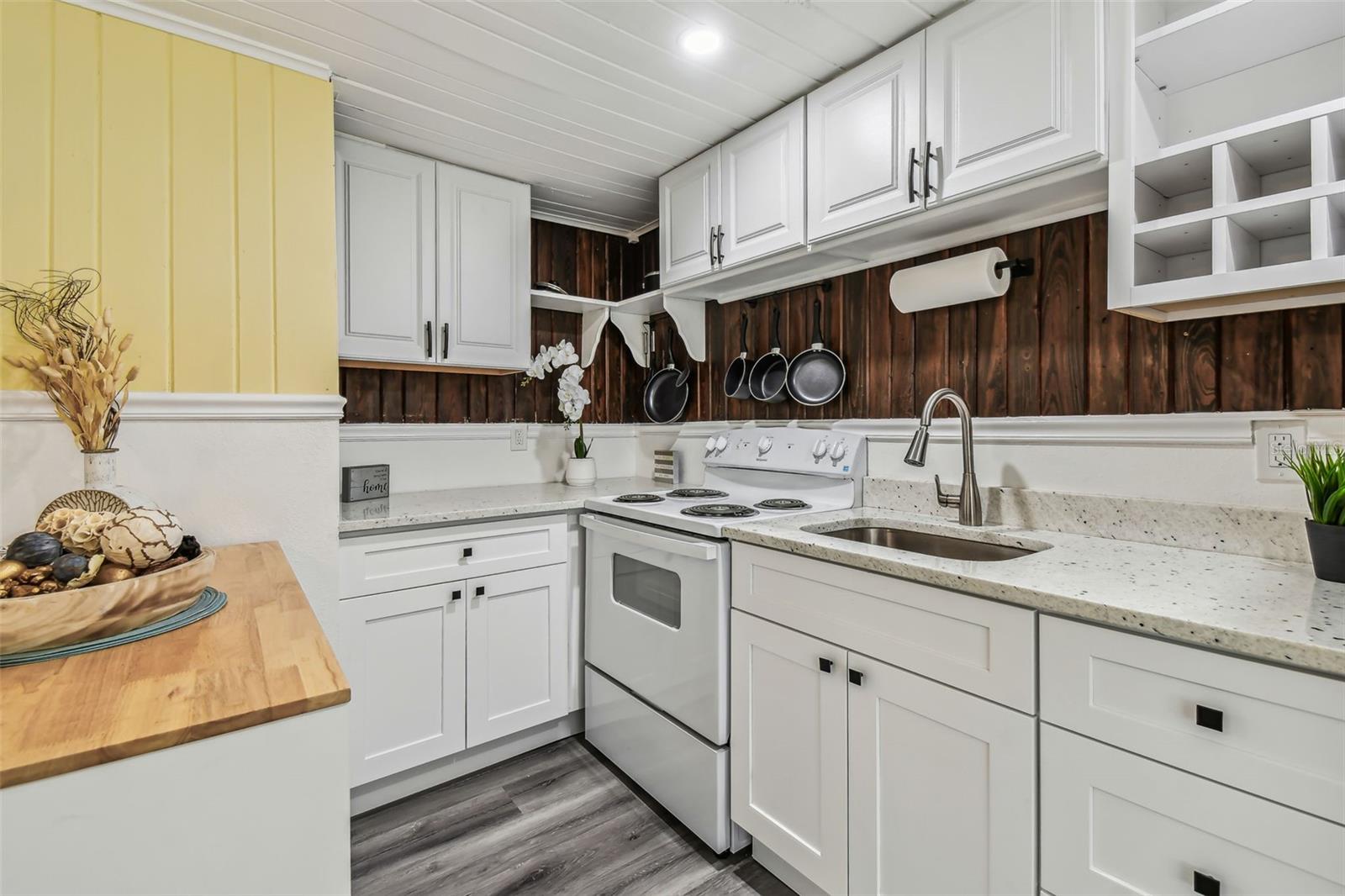 13320 2ND ST E, MADEIRA BEACH, FL, 33708