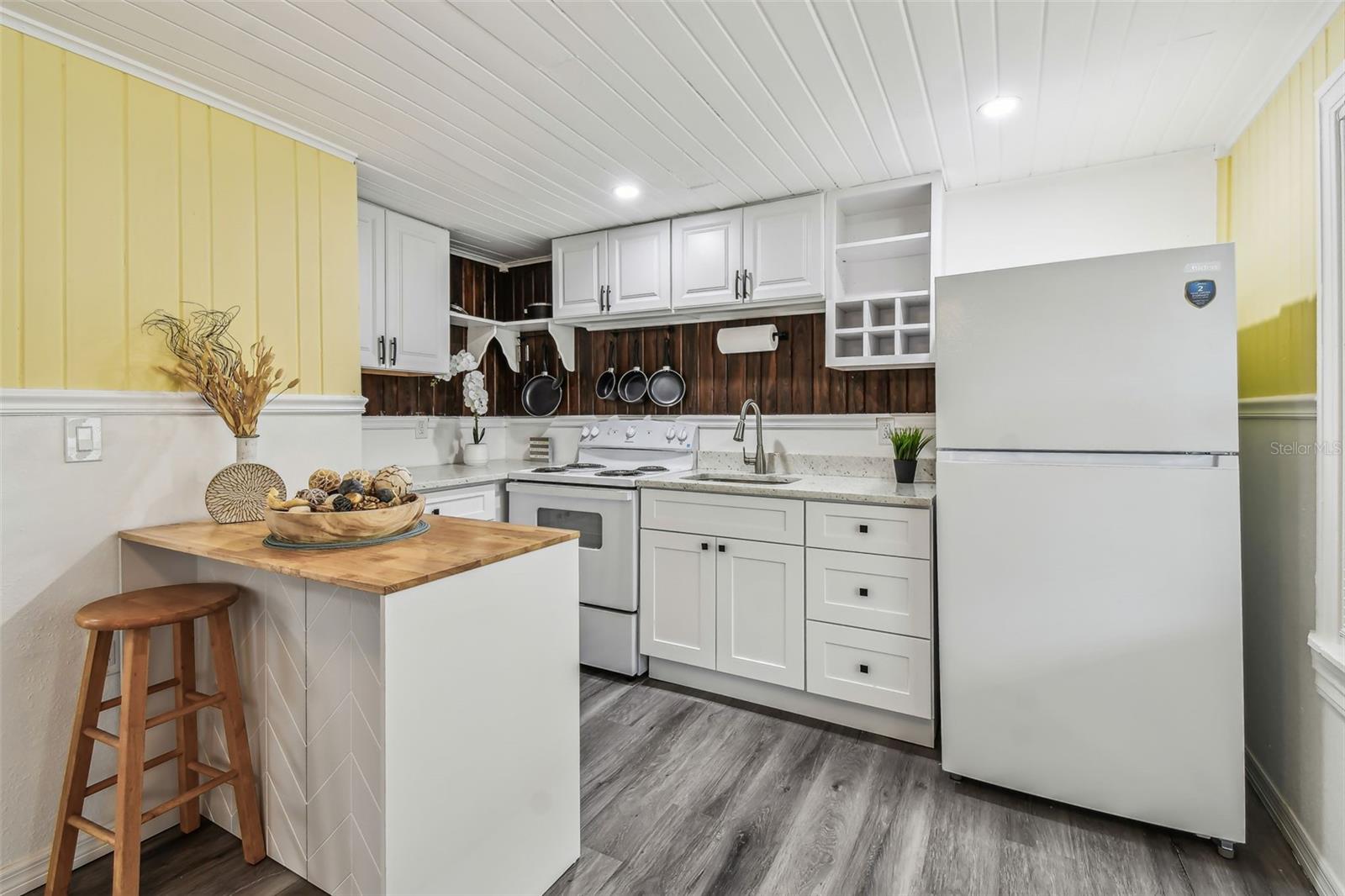 13320 2ND ST E, MADEIRA BEACH, FL, 33708