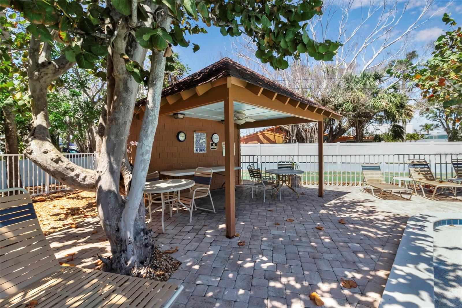 4307 GULF DR #109, HOLMES BEACH, FL, 34217