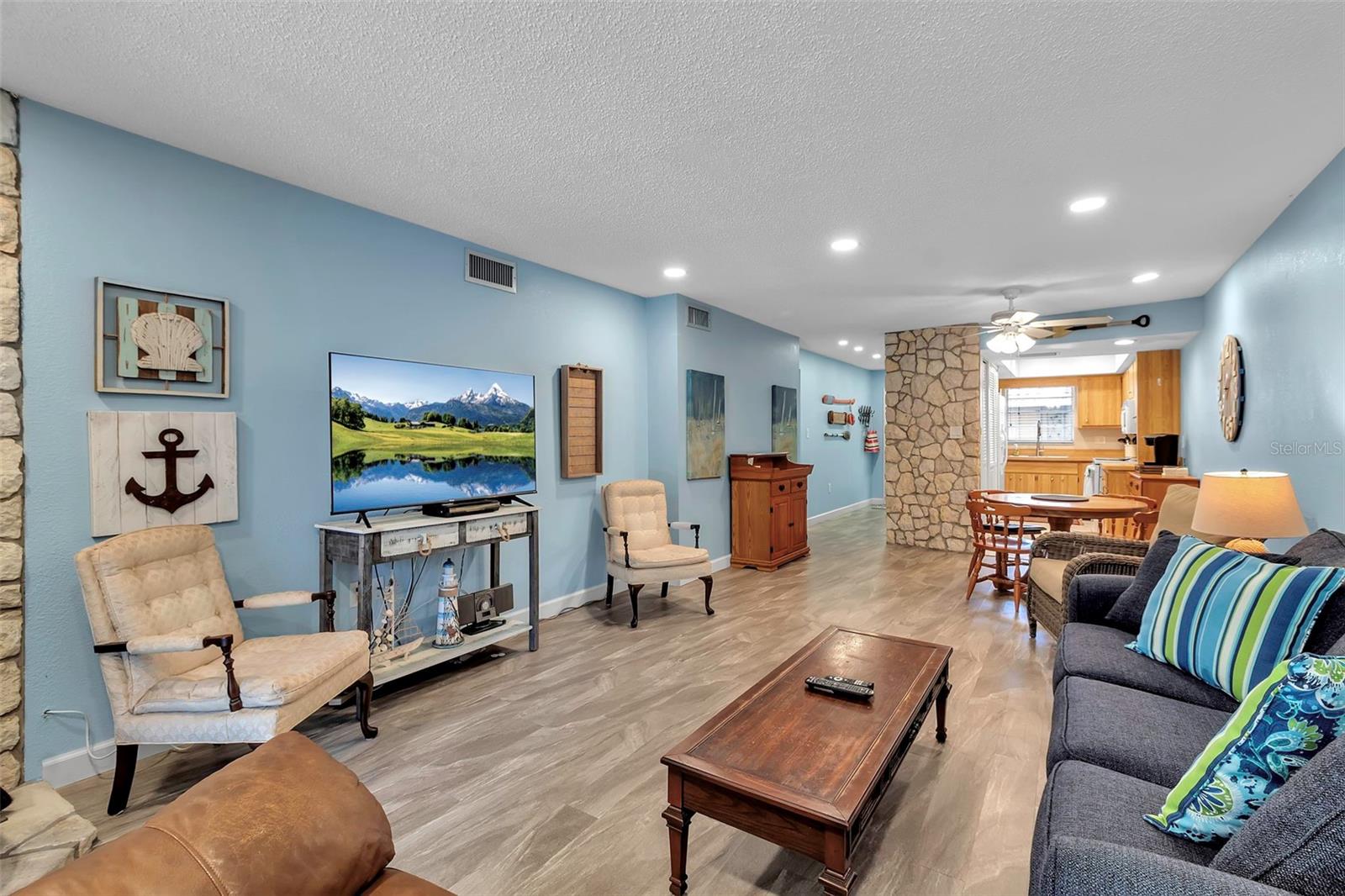 4307 GULF DR #109, HOLMES BEACH, FL, 34217