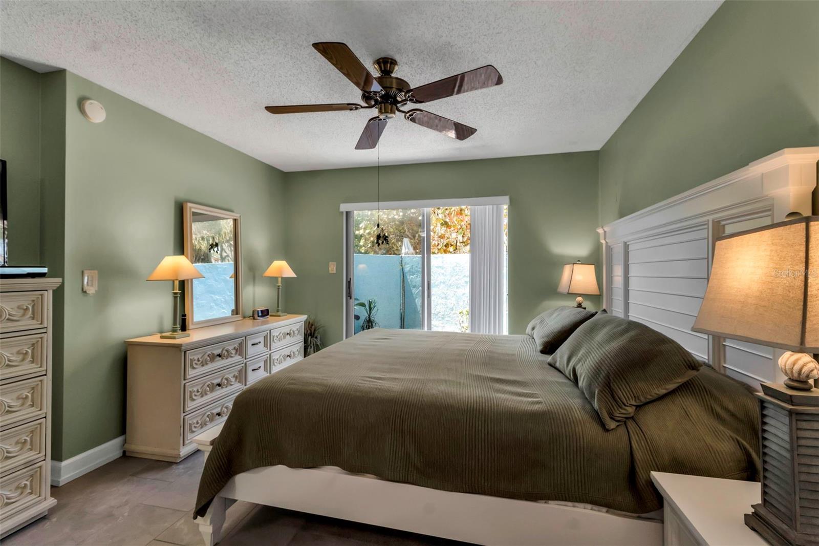 4307 GULF DR #109, HOLMES BEACH, FL, 34217