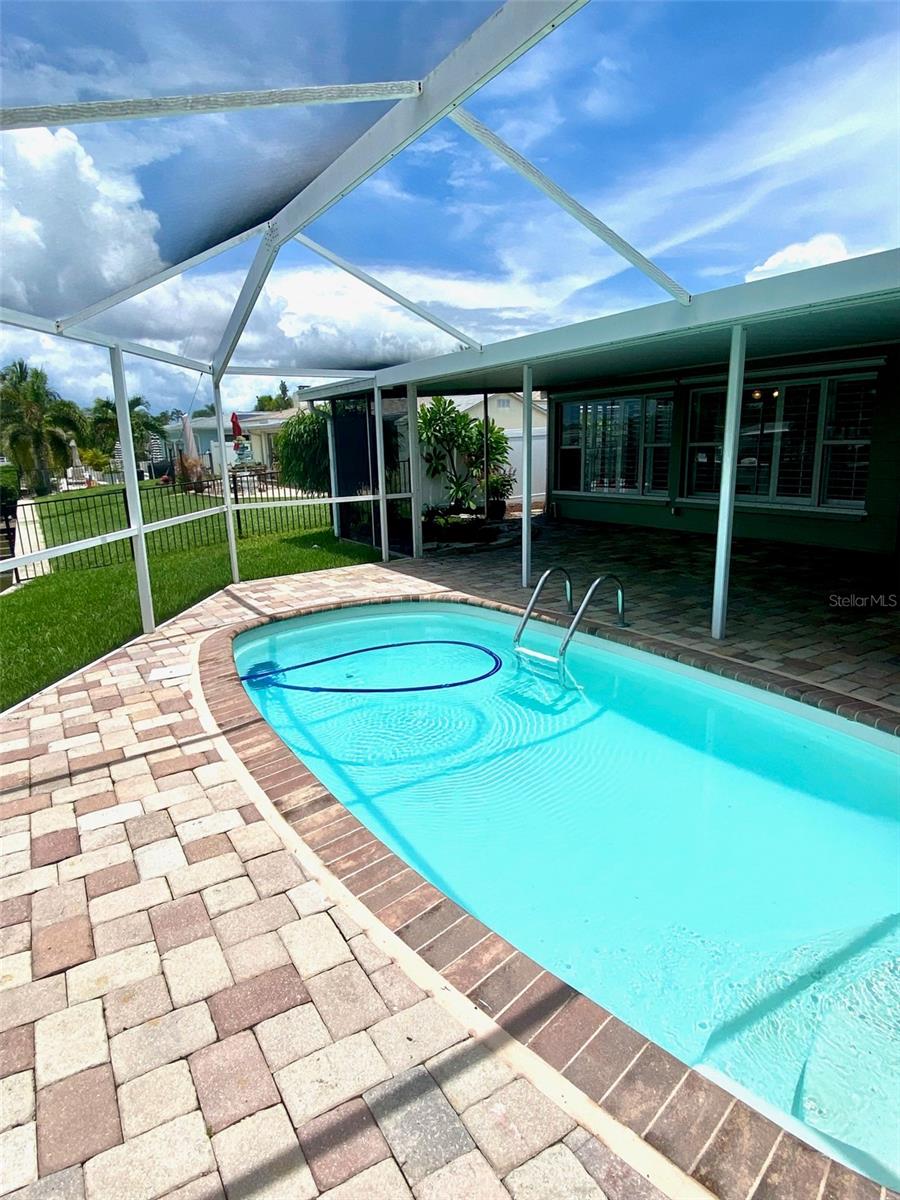 7885 4TH AVE S, ST PETERSBURG, FL, 33707