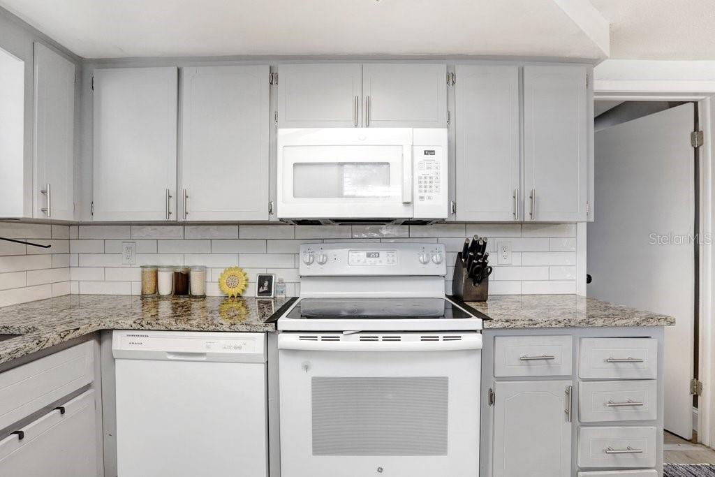 9040 LUNAR LN, PORT RICHEY, FL, 34668