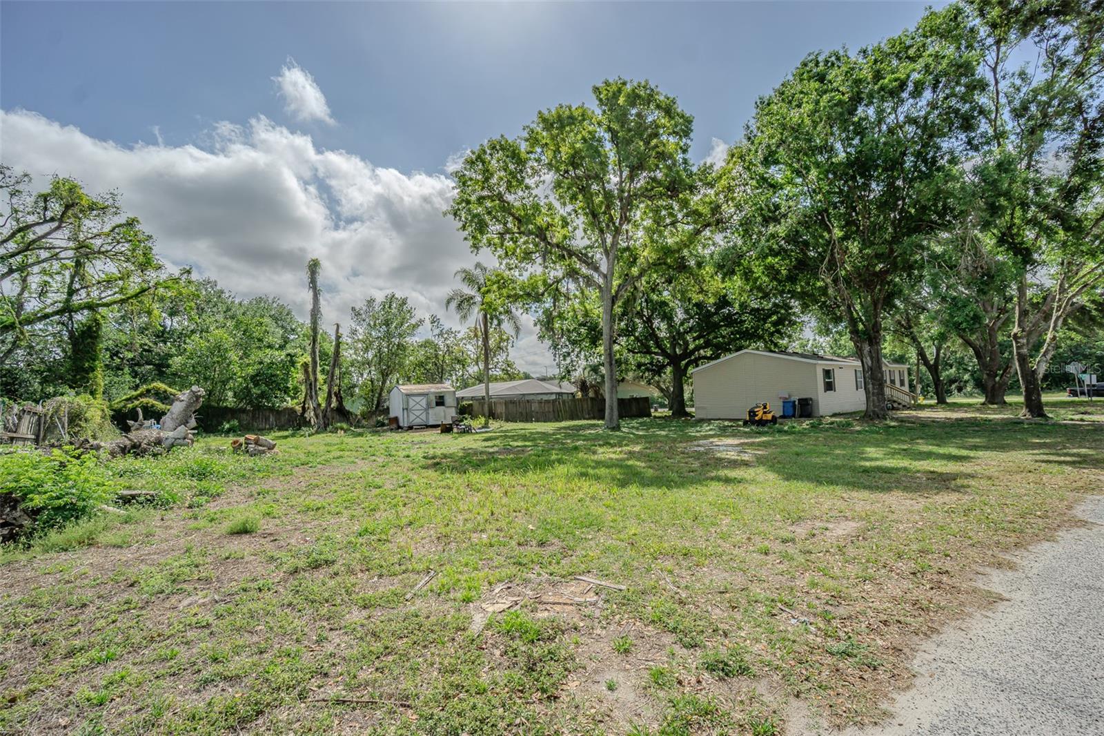 11707 BRADLEY RD, THONOTOSASSA, FL, 33592