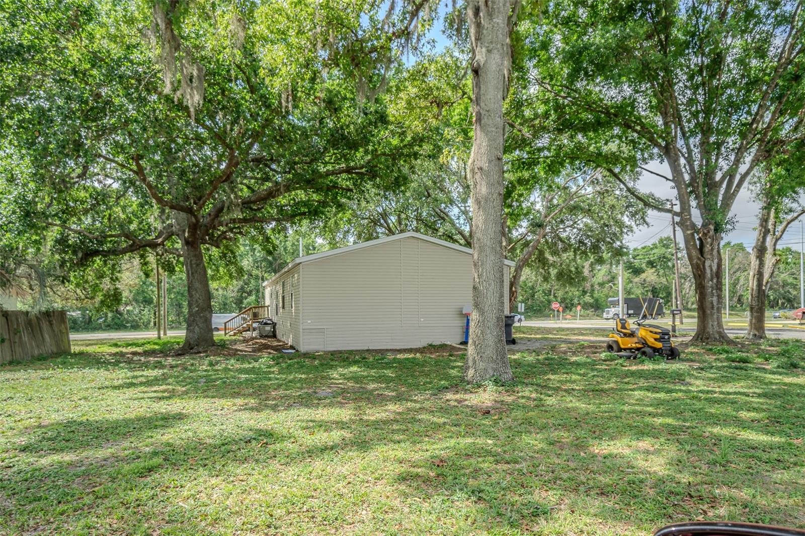11707 BRADLEY RD, THONOTOSASSA, FL, 33592