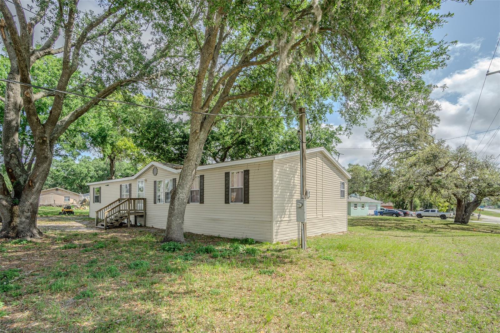 11707 BRADLEY RD, THONOTOSASSA, FL, 33592