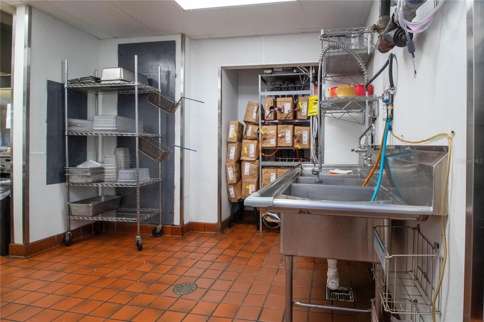 5908 S ORANGE BLOSSOM TRL, ORLANDO, FL, 32809