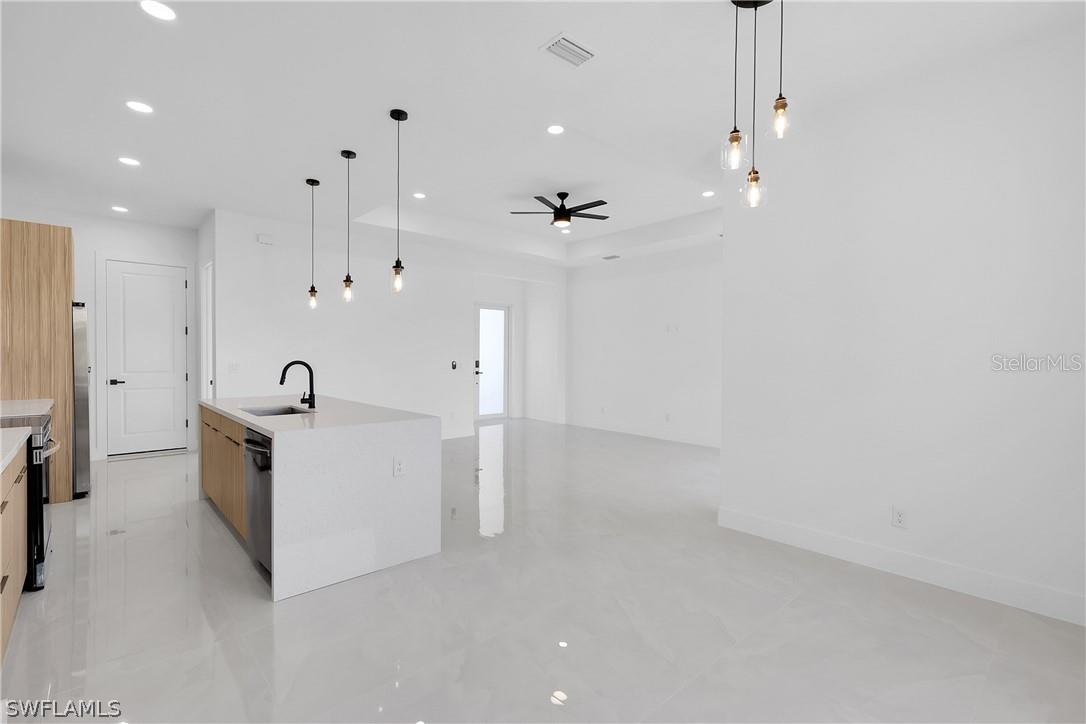 2921 7TH ST SW, LEHIGH ACRES, FL, 33976
