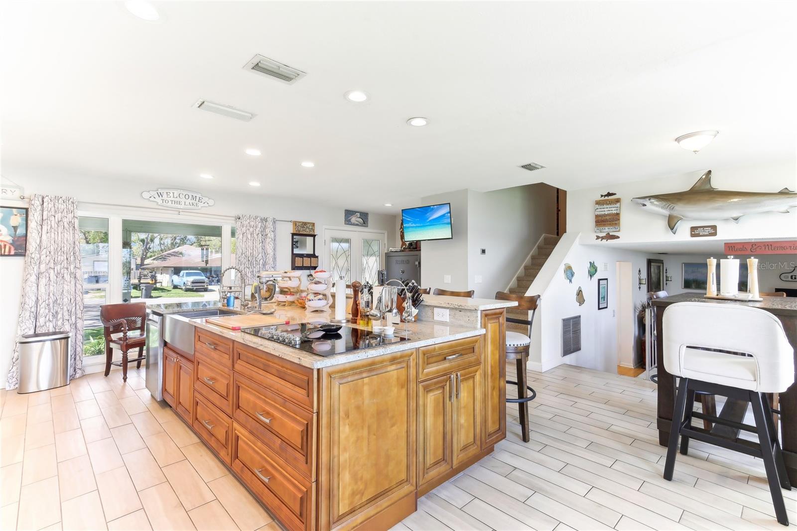 1222 LADY ELAINE DR, VALRICO, FL, 33594