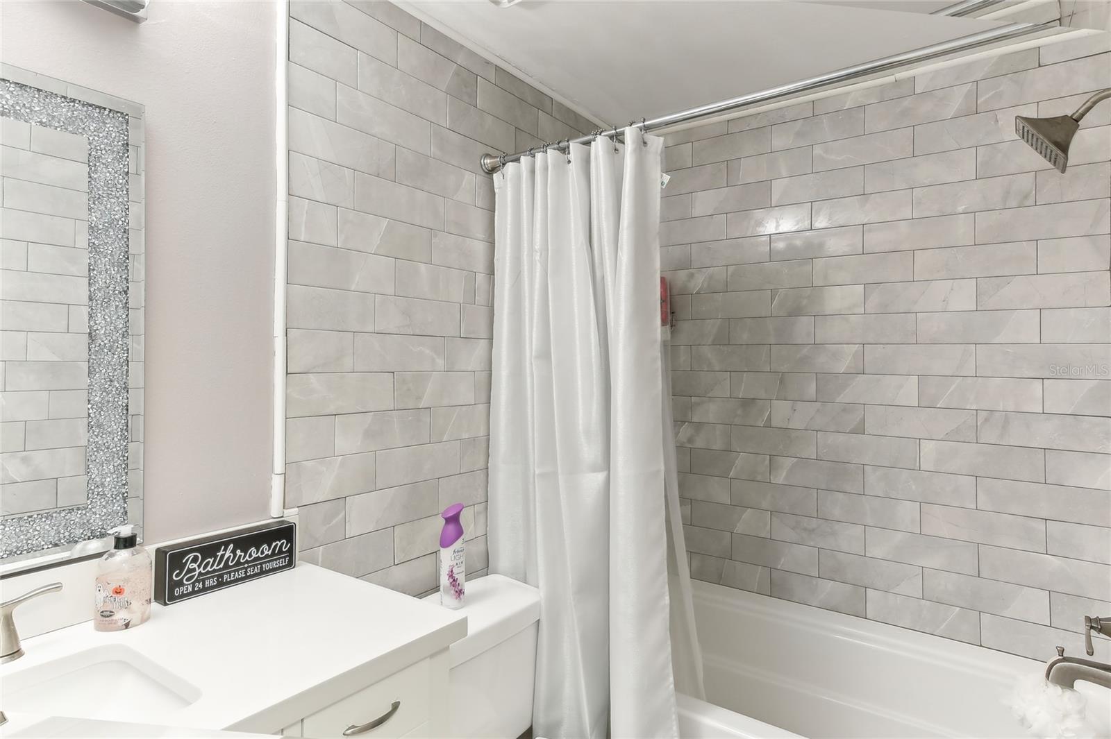 1222 LADY ELAINE DR, VALRICO, FL, 33594