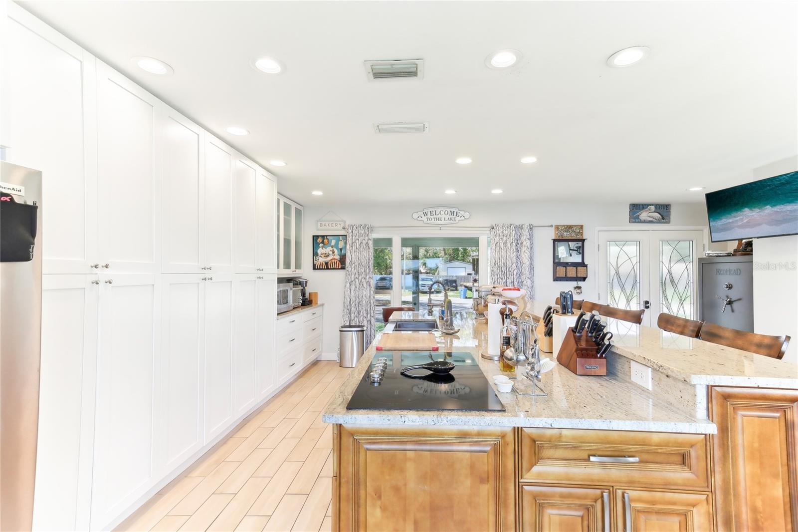 1222 LADY ELAINE DR, VALRICO, FL, 33594