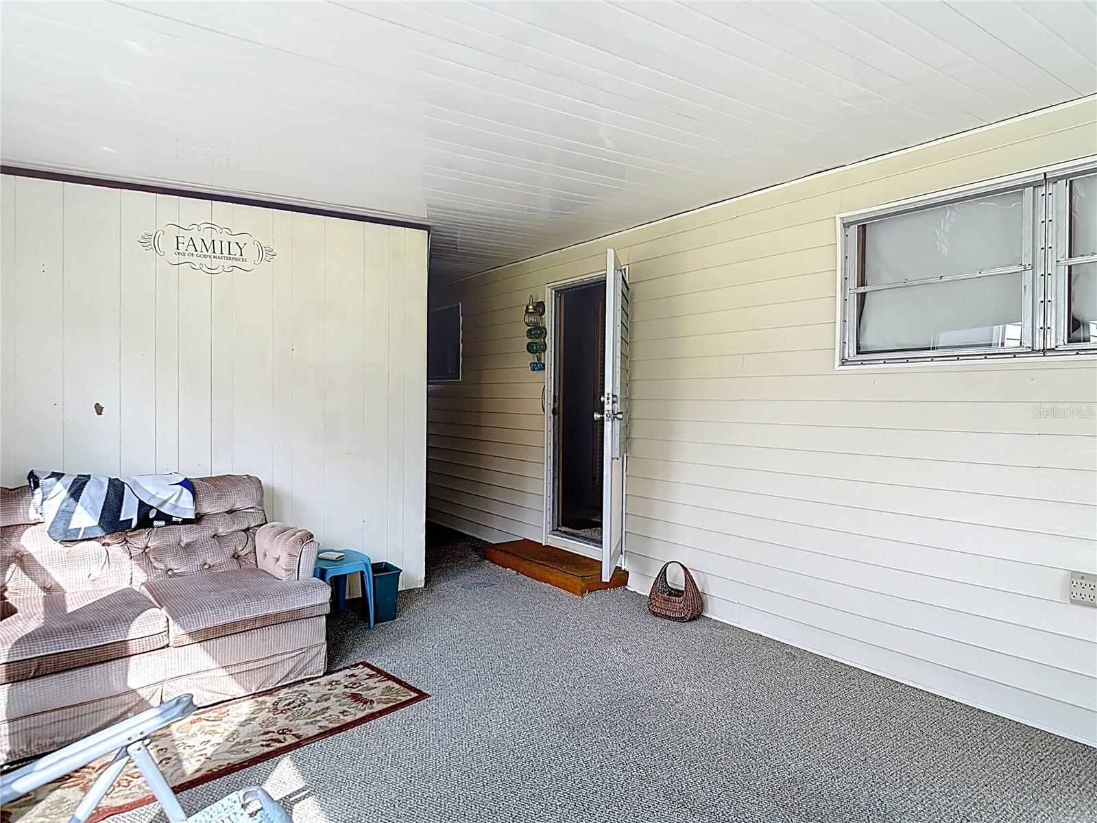 6124 CRESTVIEW LN, ZEPHYRHILLS, FL, 33542