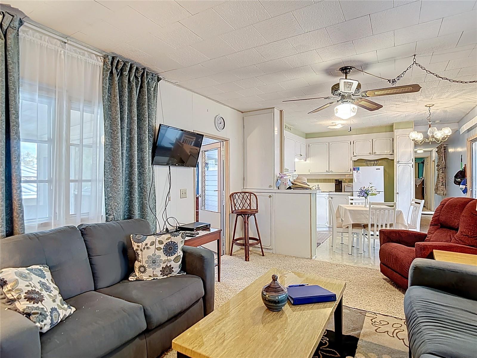 6124 CRESTVIEW LN, ZEPHYRHILLS, FL, 33542