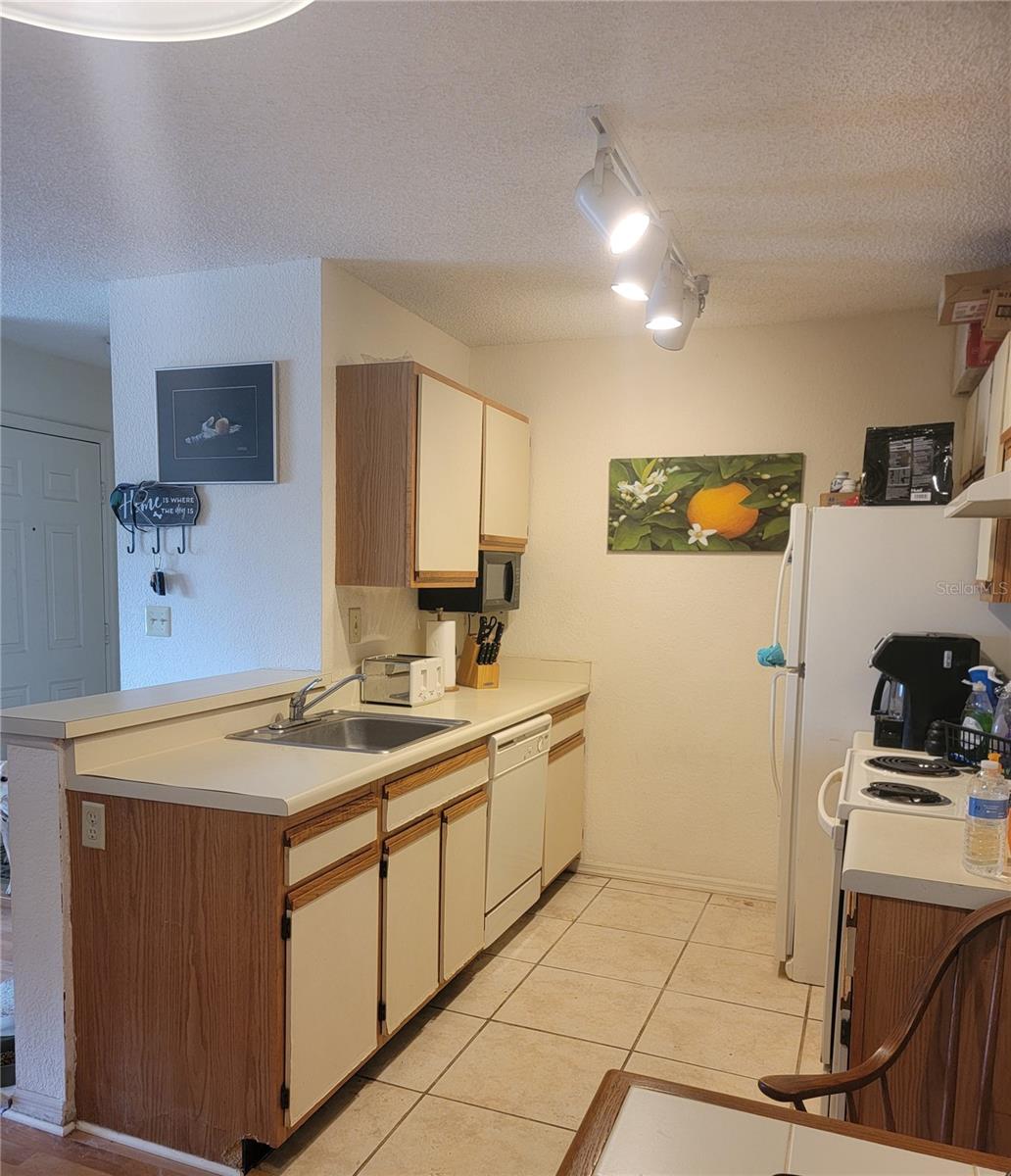 10265 GANDY BLVD N #711, ST PETERSBURG, FL, 33702