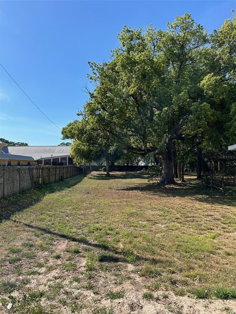 101 N KENTUCKY AVE, UMATILLA, FL, 32784