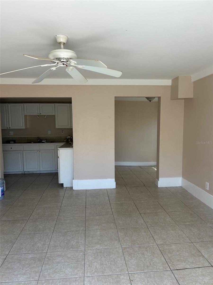 101 N KENTUCKY AVE, UMATILLA, FL, 32784