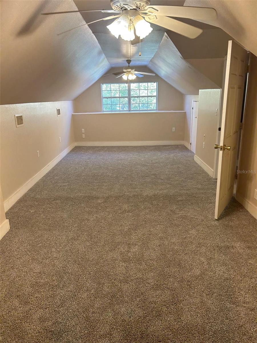 101 N KENTUCKY AVE, UMATILLA, FL, 32784