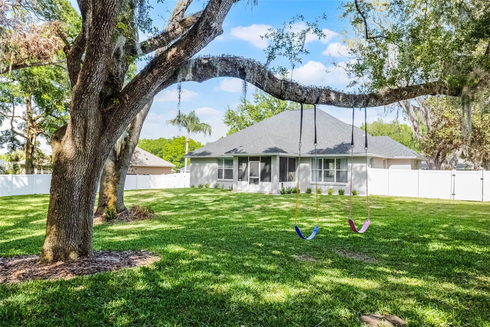 301 BROOKSTONE LN, FRUITLAND PARK, FL, 34731