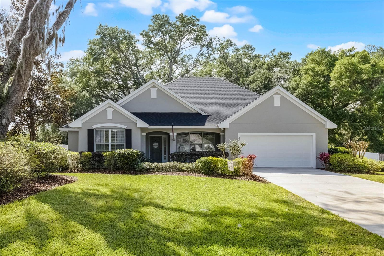 301 BROOKSTONE LN, FRUITLAND PARK, FL, 34731